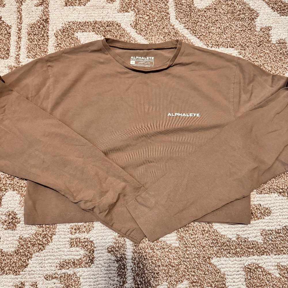 Alphalete Cropped Shirt